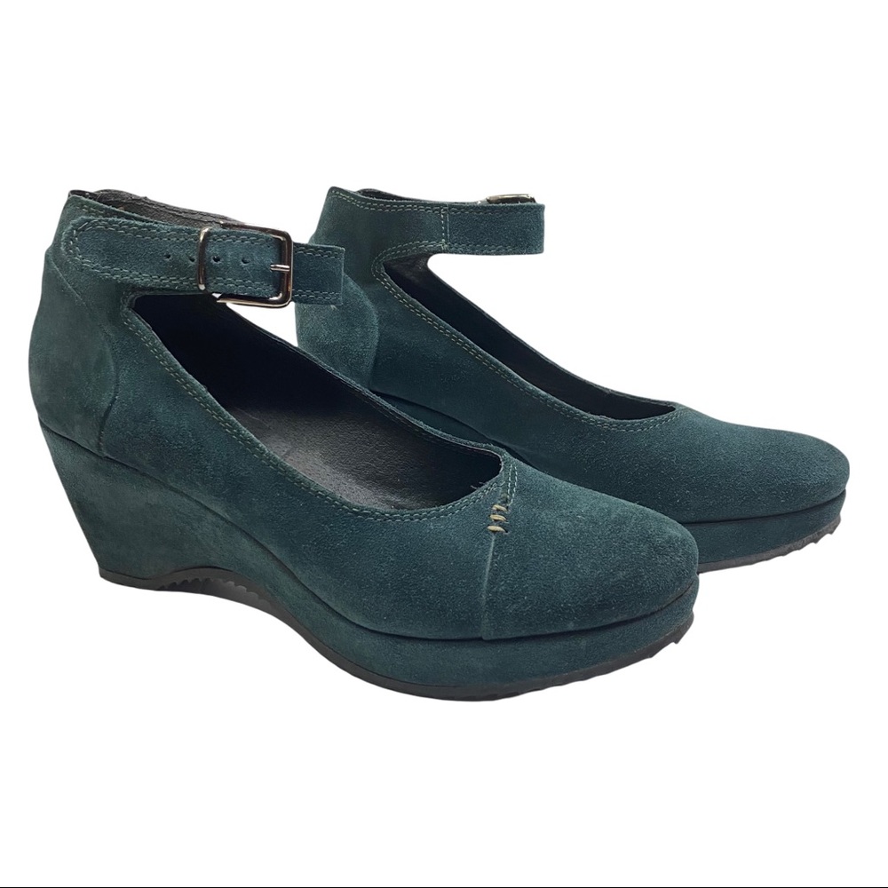 Vera Pelle Green Suede Wedges